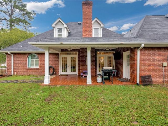 302 Augusta Drive, Lufkin, TX 75901