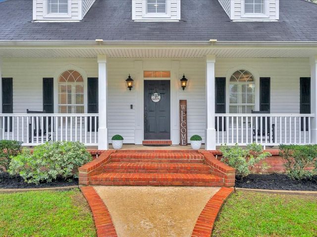 302 Augusta Drive, Lufkin, TX 75901