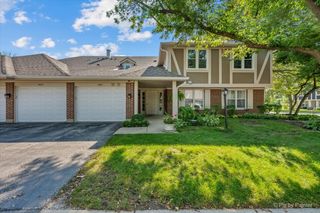 1405 SUTTON Court 1405, Vernon Hills, IL 60061