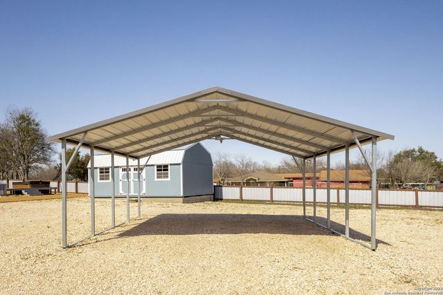154 Sunrise Dr., Kyle, TX 78640