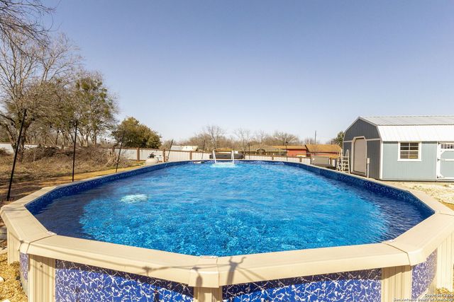 154 Sunrise Dr., Kyle, TX 78640
