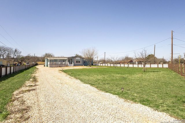 154 Sunrise Dr., Kyle, TX 78640