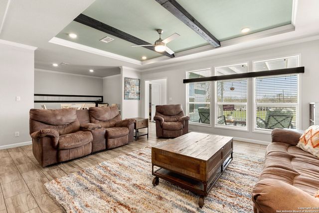 154 Sunrise Dr., Kyle, TX 78640