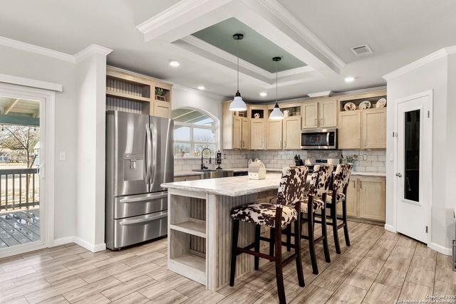 154 Sunrise Dr., Kyle, TX 78640