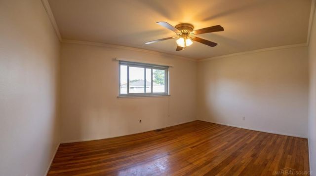 31496 Roan Avenue, Warren, MI 48093
