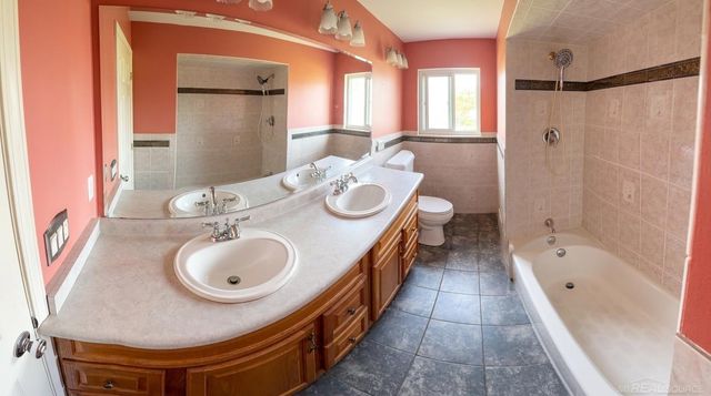 31496 Roan Avenue, Warren, MI 48093