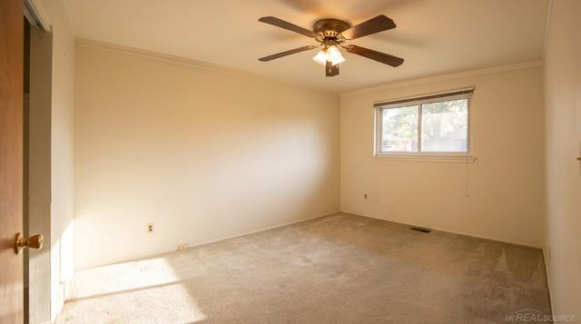 31496 Roan Avenue, Warren, MI 48093