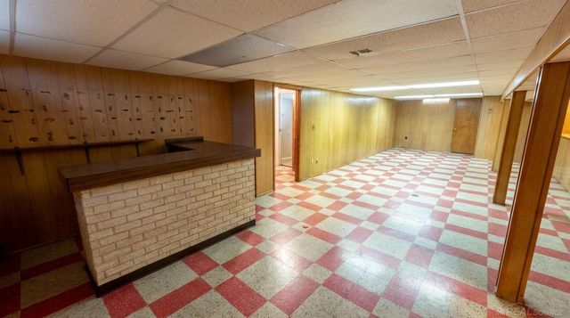 31496 Roan Avenue, Warren, MI 48093