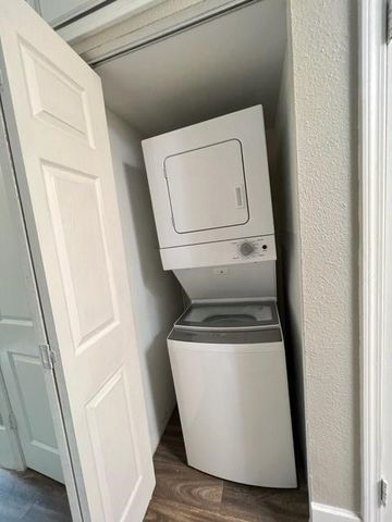 10263 Casa View Drive, Dallas, TX 75228