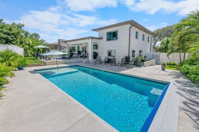 2 PLEASANT VIEW CIRCLE, Daytona Beach, FL 32118