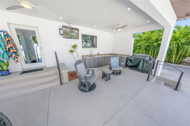 2 PLEASANT VIEW CIRCLE, Daytona Beach, FL 32118