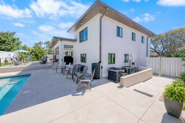 2 PLEASANT VIEW CIRCLE, Daytona Beach, FL 32118