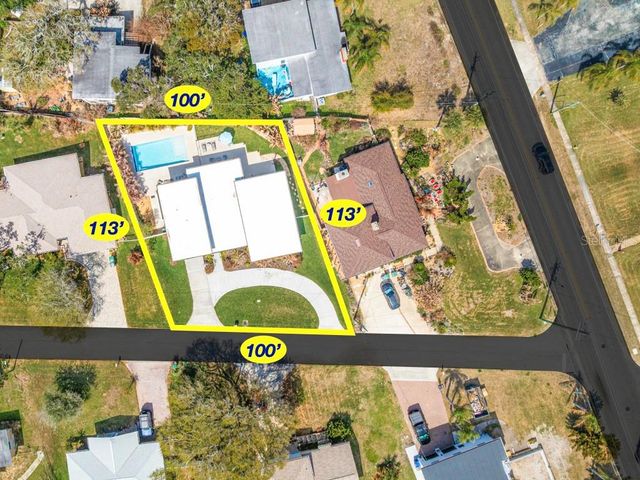 2 PLEASANT VIEW CIRCLE, Daytona Beach, FL 32118