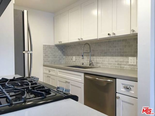 301 S SWALL Drive 203, Los Angeles, CA 90048