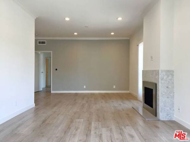 301 S SWALL Drive 203, Los Angeles, CA 90048
