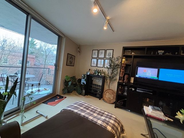 19 Winchester Street 503, Brookline, MA 02446