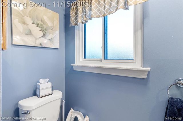 9243 Knolson Street, Livonia, MI 48150