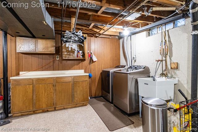 9243 Knolson Street, Livonia, MI 48150