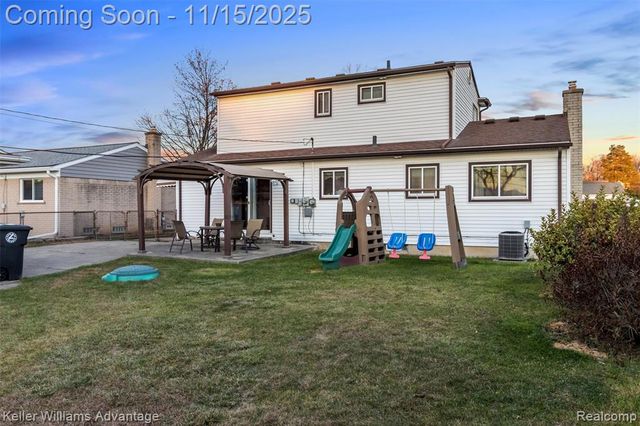 9243 Knolson Street, Livonia, MI 48150