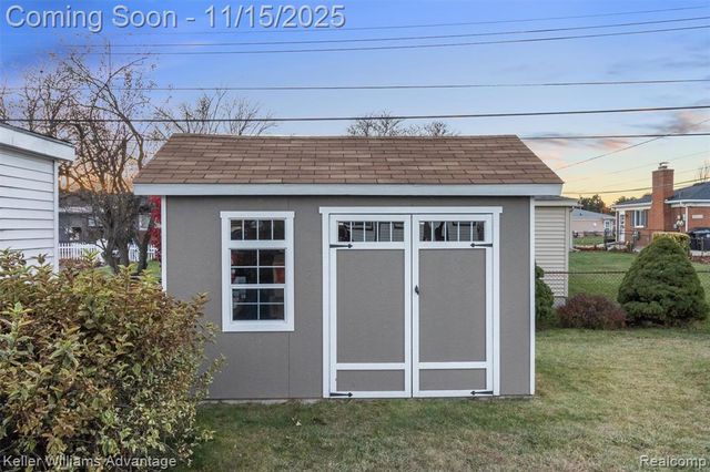 9243 Knolson Street, Livonia, MI 48150