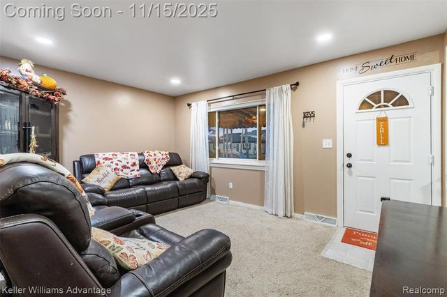 9243 Knolson Street, Livonia, MI 48150