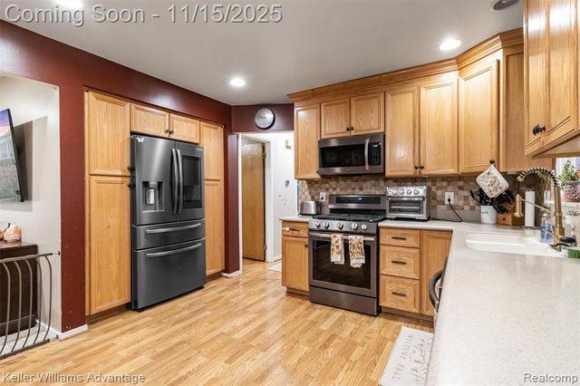 9243 Knolson Street, Livonia, MI 48150