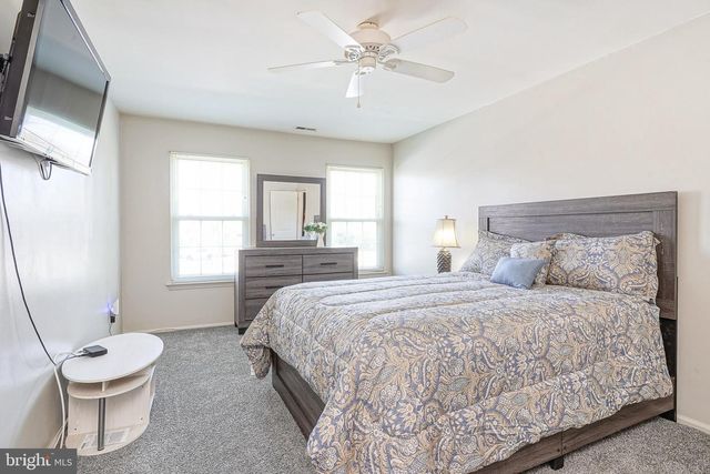 3802-B ADELAIDE DR, Mount Laurel, NJ 08054