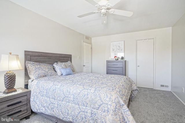 3802-B ADELAIDE DR, Mount Laurel, NJ 08054