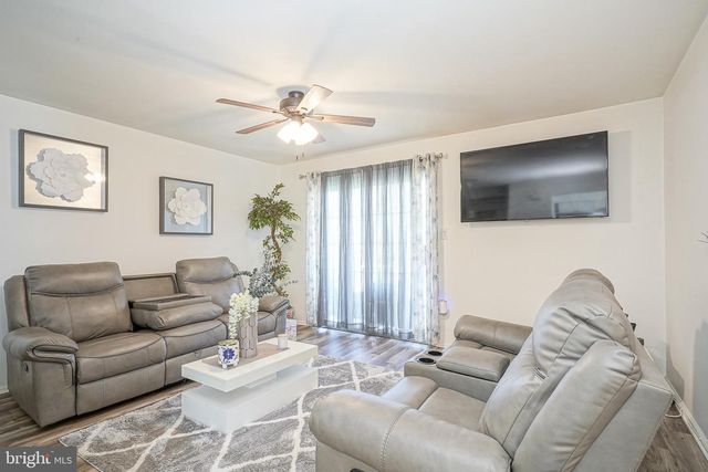 3802-B ADELAIDE DR, Mount Laurel, NJ 08054