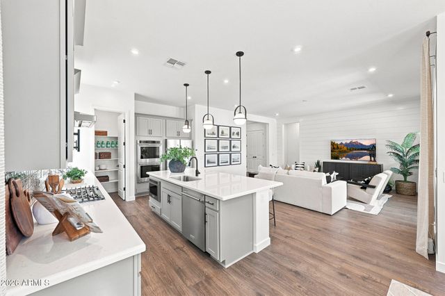 10231 S 20th Lane, Phoenix, AZ 85041