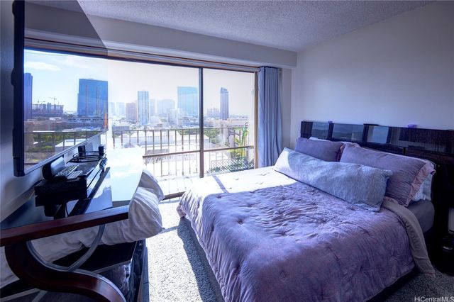 700 Richards Street 1708, Honolulu, HI 96813