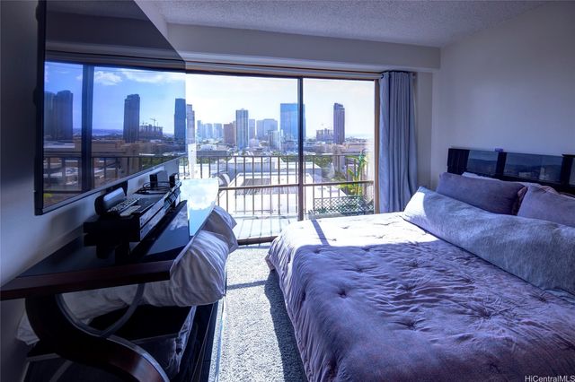 700 Richards Street 1708, Honolulu, HI 96813