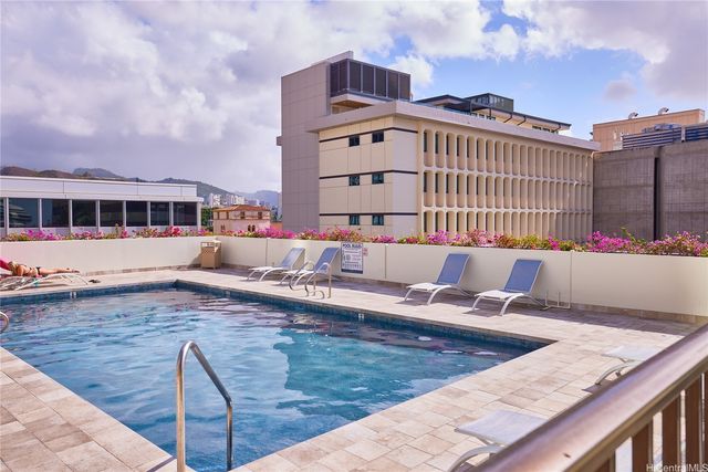 700 Richards Street 1708, Honolulu, HI 96813