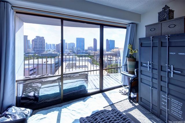 700 Richards Street 1708, Honolulu, HI 96813