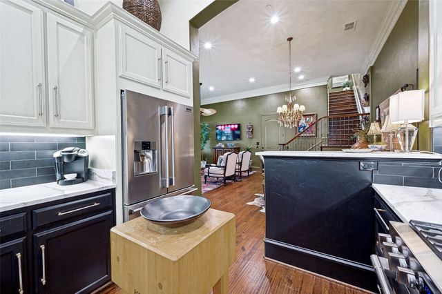 17254 Lechlade Lane, Dallas, TX 75252