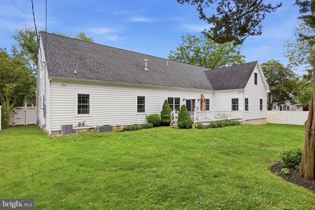 105 BERKSHIRE AVE, Linwood, NJ 08221