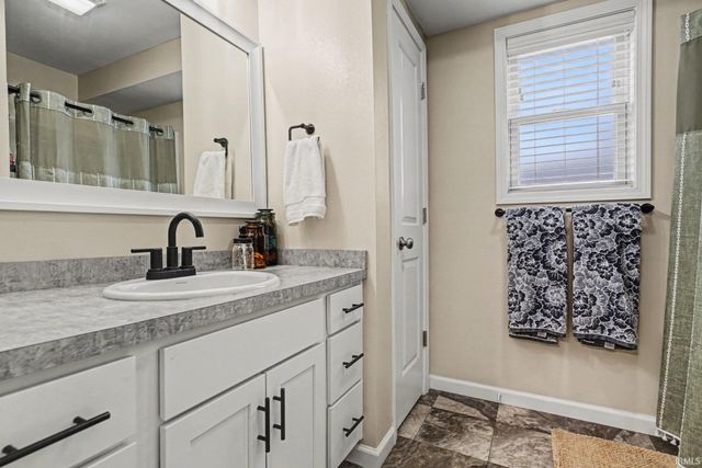 72300 Joseph Drive, Milford, IN 46542