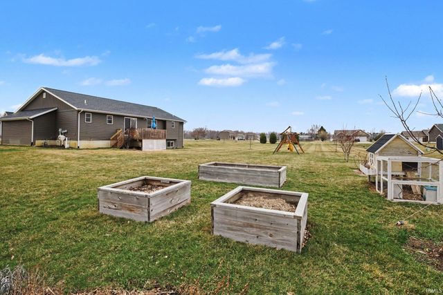 72300 Joseph Drive, Milford, IN 46542