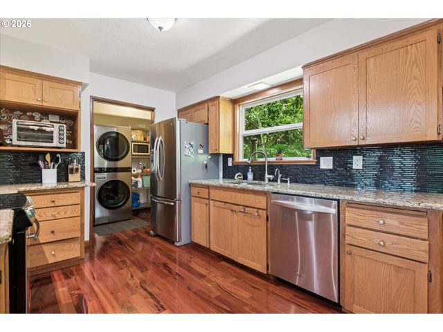 9535 Nw HARBOR Blvd, Portland, OR 97231