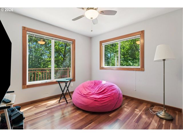 9535 Nw HARBOR Blvd, Portland, OR 97231