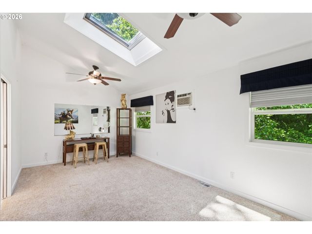 9535 Nw HARBOR Blvd, Portland, OR 97231