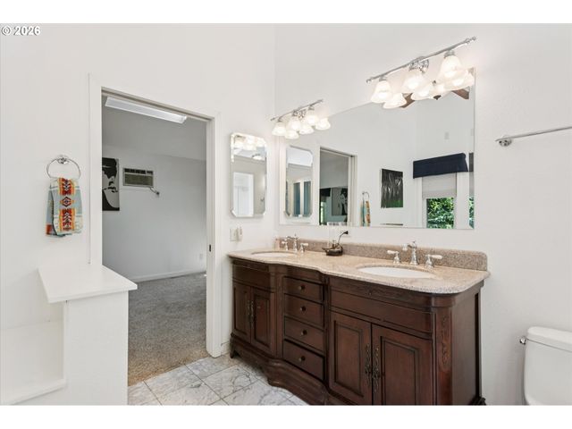 9535 Nw HARBOR Blvd, Portland, OR 97231