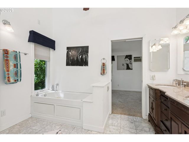9535 Nw HARBOR Blvd, Portland, OR 97231