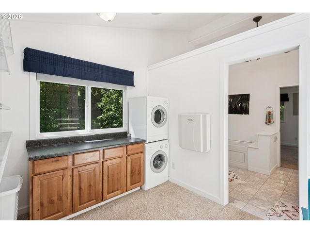 9535 Nw HARBOR Blvd, Portland, OR 97231