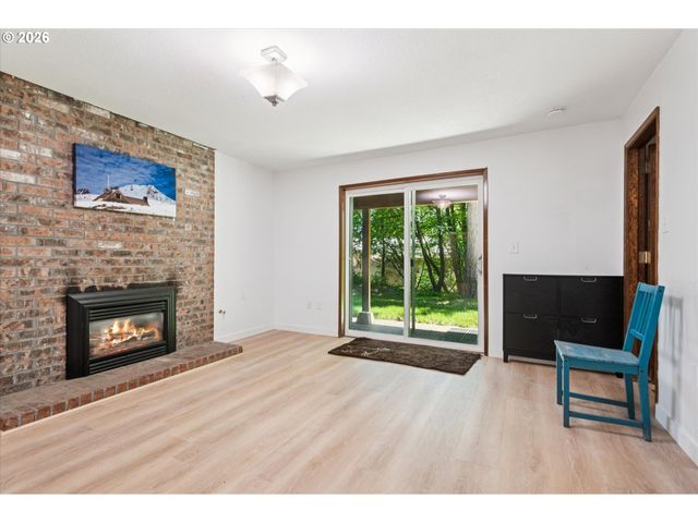 9535 Nw HARBOR Blvd, Portland, OR 97231