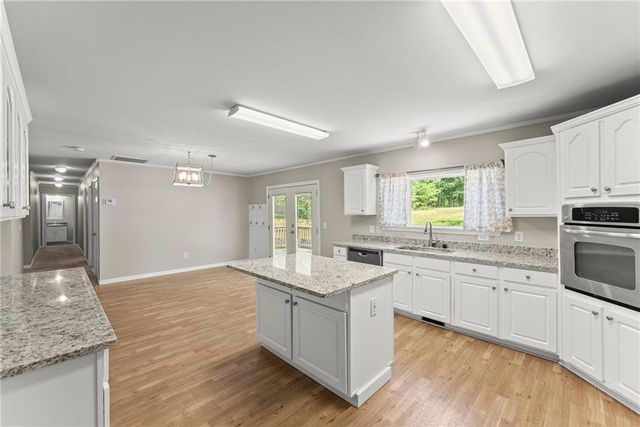 82 Bobbys Drive, Cleveland, GA 30528