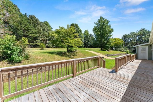 82 Bobbys Drive, Cleveland, GA 30528
