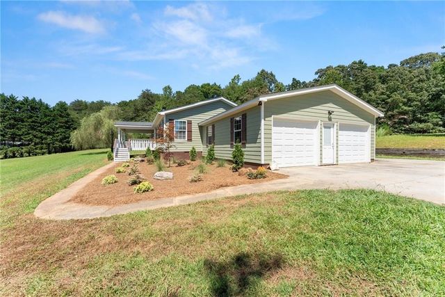 82 Bobbys Drive, Cleveland, GA 30528