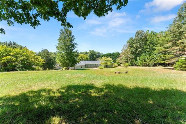 82 Bobbys Drive, Cleveland, GA 30528
