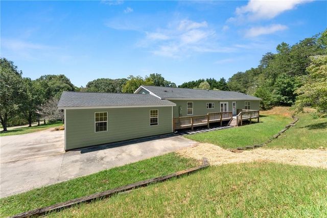 82 Bobbys Drive, Cleveland, GA 30528